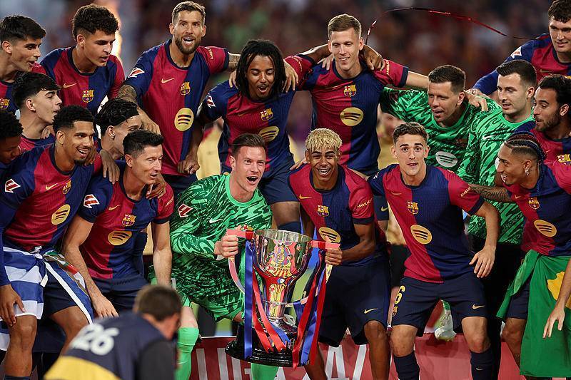 穆里尼奥：执教与评论教练是两回事，而评论别人总是容易的（穆里尼奥：带队与点评是两码事，指点他人总是最容易）