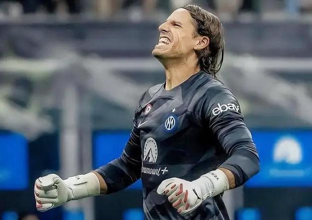 北京潜力赛首发平均年龄30.8岁，方硕年龄最大为35岁（北京潜力赛首发平均年龄30.8岁，35岁的方硕为队内最年长）