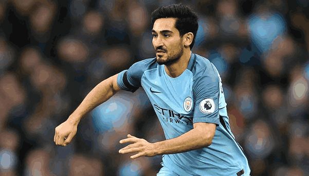 杨曦皓赛场表现惊艳，4中4高效得分（杨曦皓闪耀赛场，四投全中高效得分）