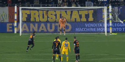 德泽尔比：格林伍德拥有金球奖潜质，能否全力争夺取决于自己（德泽尔比称格林伍德具备金球潜力，能否问鼎全看自己）