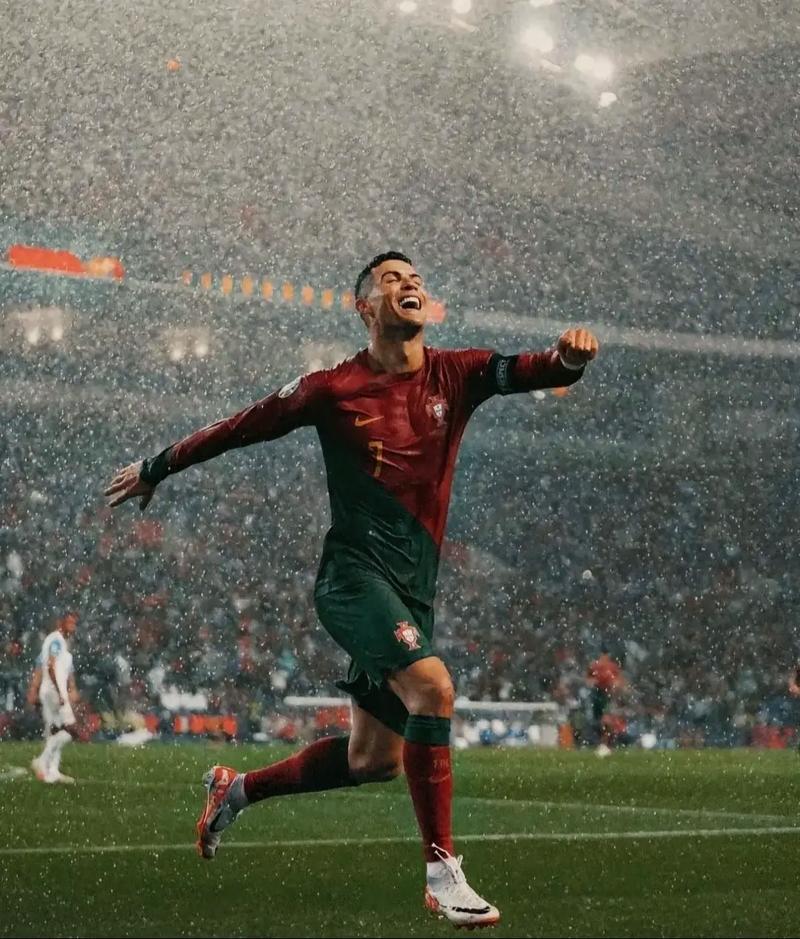 德媒：凯恩决定不激活明夏解约条款，且愿意续约至2028年（德媒：凯恩不启动明夏解约条款，愿将合同续至2028年）