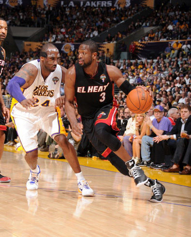 谁给了球迷“训话”的权力？（球迷凭什么拥有“训话”的资格？）