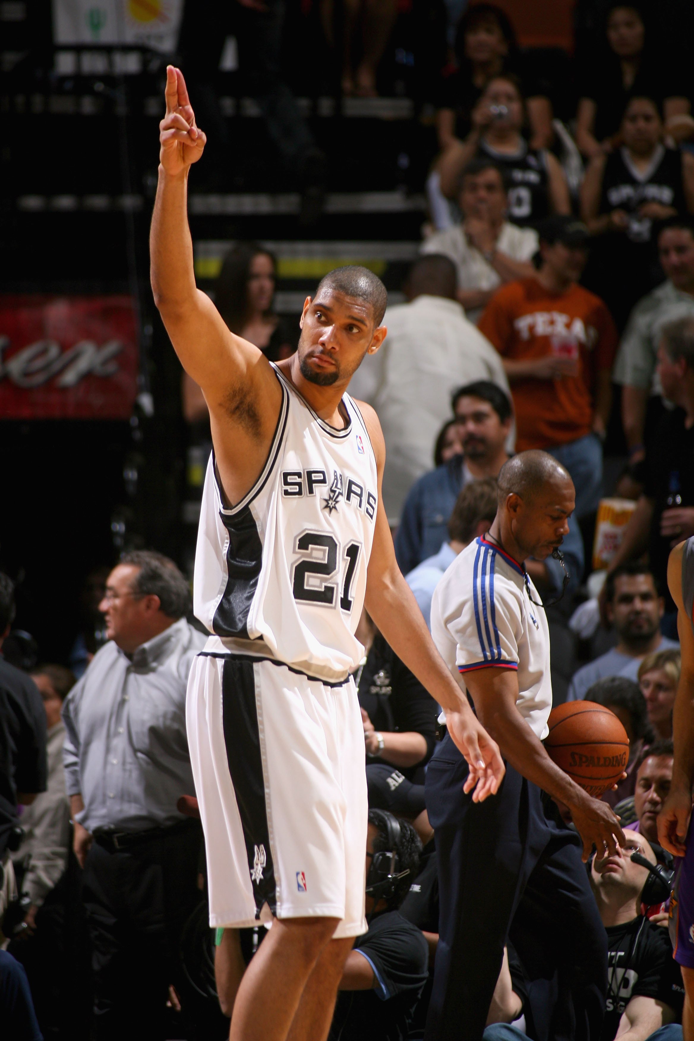 23胜2平！曼城近25次英超对阵升班马保持不败（曼城英超近25战升班马23胜2平，延续不败纪录）