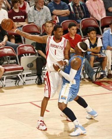 攻防两端都被重点针对了！火箭后场新星还是显得有些稳定性不足？（攻防两端遭重点限制，火箭后场新星的稳定性仍显不足？）