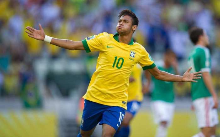 19岁212天，麦利是纽卡队史第二年轻在英超单场传射的球员（年仅19岁212天，麦利成纽卡队史英超单场传射第二年轻球员）