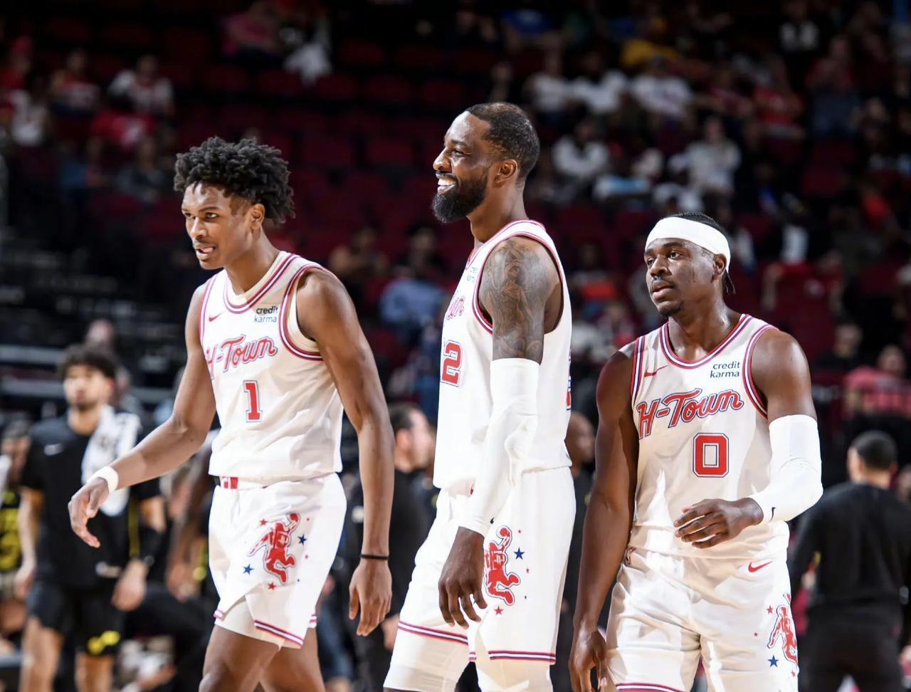 科曼：感谢拜仁邀请我回来，很荣幸与大家分享那些美好时光（科曼：感激拜仁邀请我回归，能与大家共同回忆那段美好时光倍感荣幸）